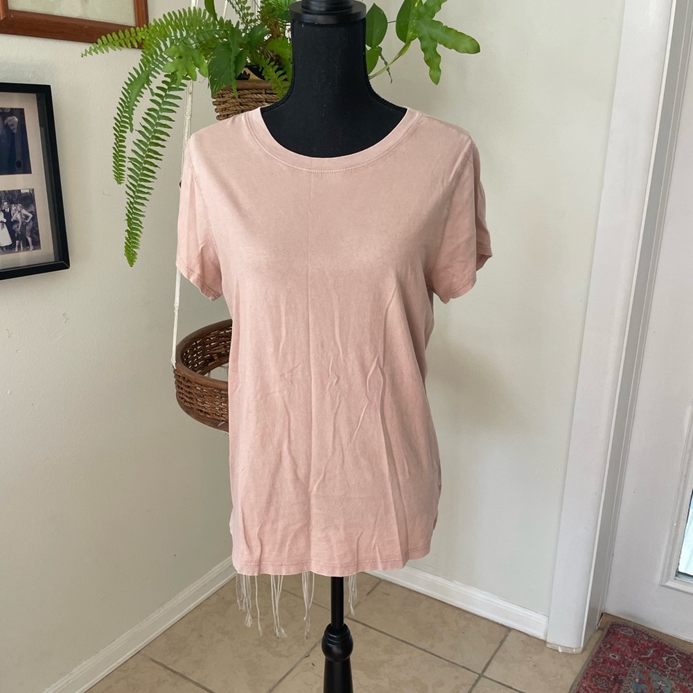 Universal thread tshirt size large